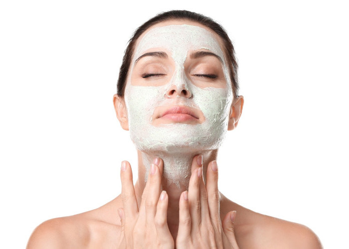 5 Rekomendasi Face Scrub yang Cocok untuk Kulit Kusam dan Kasar, Bikin Wajah Auto Cerah!