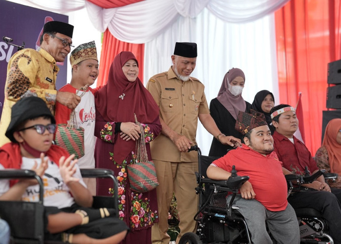 Gubernur Mahyeldi: Literasi Jadi Kunci Jaga Budaya dan Alam Minangkabau