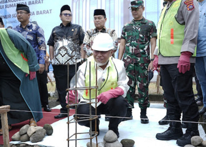 Pembangunan Kantor Baru MUI Sumbar Dimulai, Gubernur Mahyeldi Lakukan Peletakan Batu Pertama