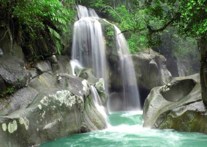 Wisata ke Air Terjun Nyarai Sumbar: Alamat, HTM, dan Aktivitas Seru