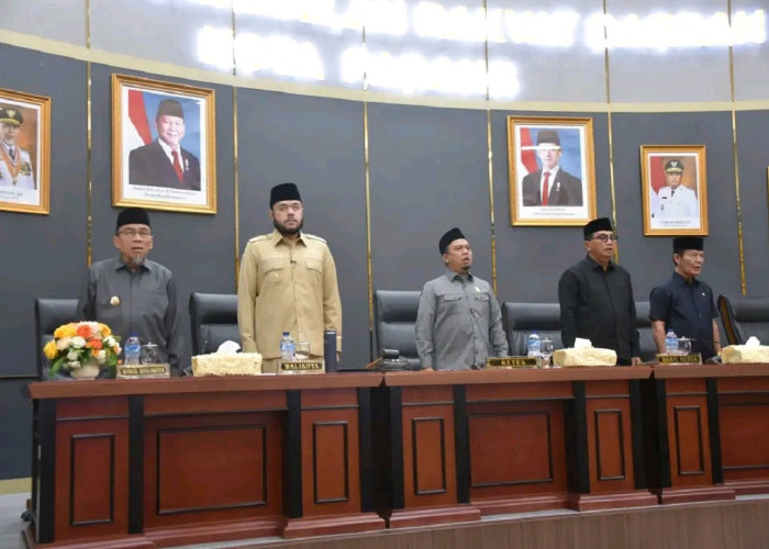 Evaluasi Kinerja Pemko, DPRD Padang Sampaikan Pandangan Fraksi atas LKPJ TA 2025
