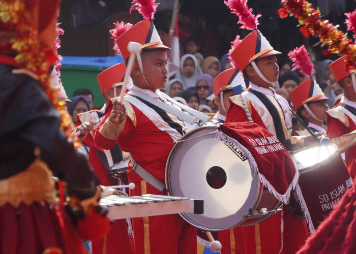 Sambut HUT ke-81 RI, 19 Sekolah di Padang Panjang Adu Kreativitas di Lomba Drumband