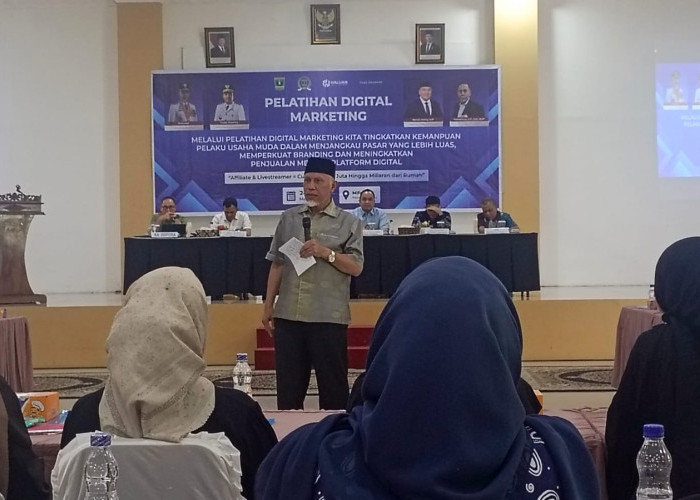 Pemuda Sumbar Dibekali Digital Marketing, Mahyeldi: Kunci Daerah Maju Ada di Entrepreneur