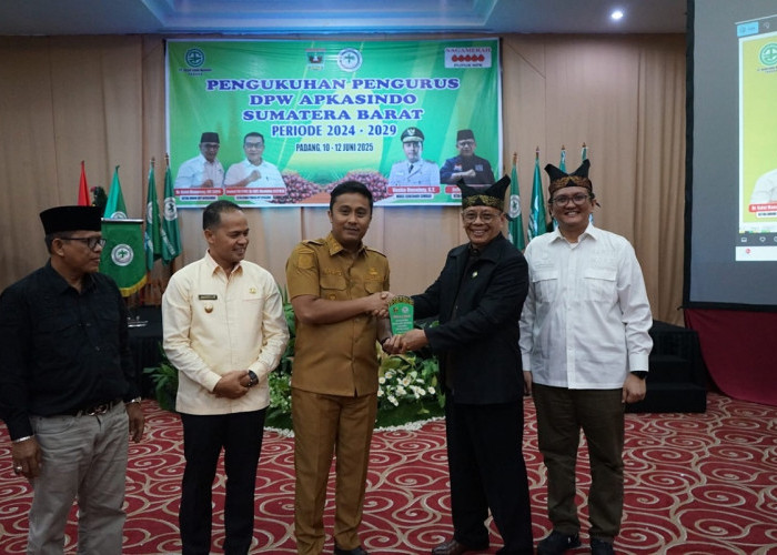 Wagub Sumbar Vasko Ruseimy Tegaskan Komitmen Membela Petani Sawit