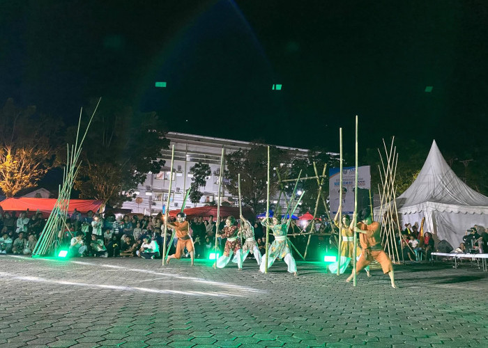 Festival Padusi Gandang Lasuang Pukau Ribuan Penonton, Angkat Peran Perempuan dan Budaya Lokal