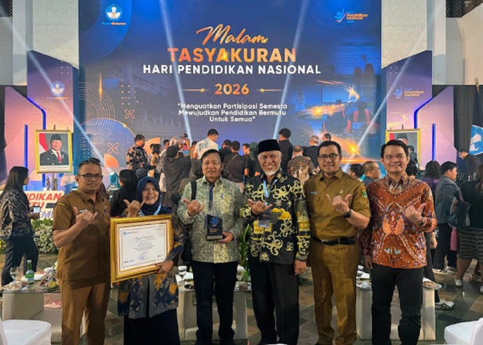 Borong Dua Penghargaan Hardiknas 2026, Sumbar Perkuat Dominasi di Sektor Pendidikan Nasional