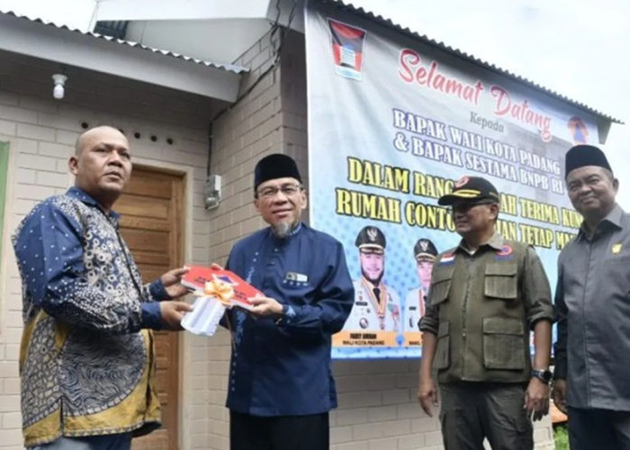 Huntap Kuranji Padang Resmi Diserahkan pada Korban Bencana
