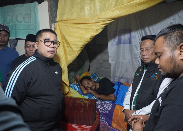 Wujud Kepedulian Pemko Padang Panjang, Hendri Arnis dan Baznas Antar Bantuan Sembako Menerobos Malam