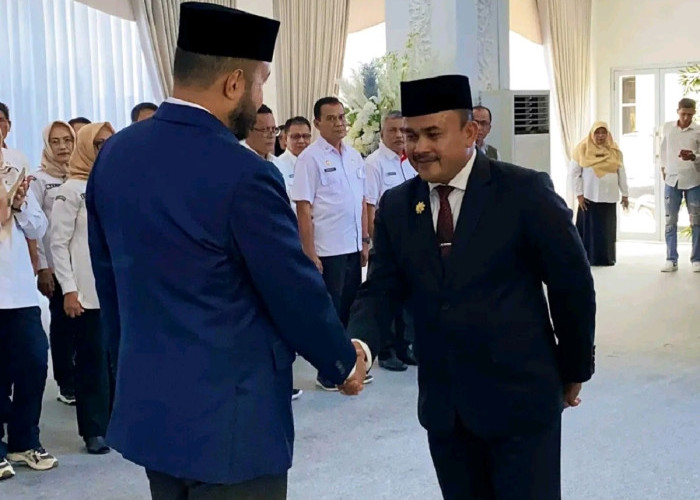 Lantik Pj Sekda Baru, Fadly Amran Instruksikan Percepatan Pemulihan Bencana Padang