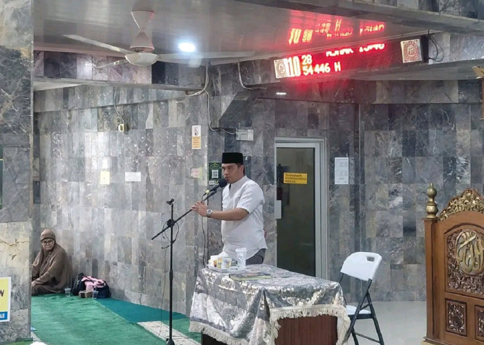 Hadiri Wirid MTI di Dadok Tunggul Hitam, Camat Koto Tangah Ajak Orang Tua Perkuat Benteng Keluarga