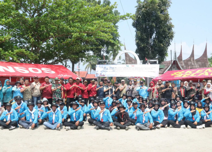Kampung Siaga Bencana Nagari Bayua Agam Dikukuhkan, Kemensos Salurkan Bantuan