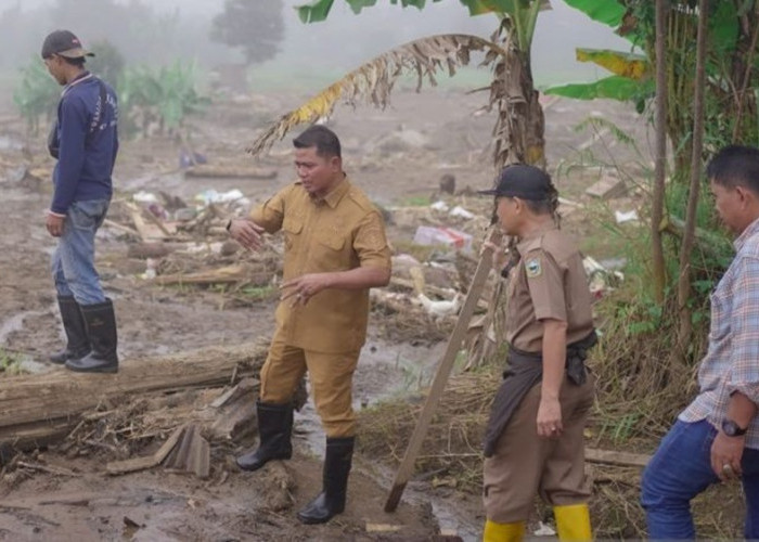 Pemkab Solok Percepat Pemulihan Lahan Terdampak Banjir Bandang