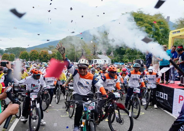 2.000 Pesepeda Ramaikan Gowes Fun Adventure, Jelajahi Rute Wisata Padang Panjang