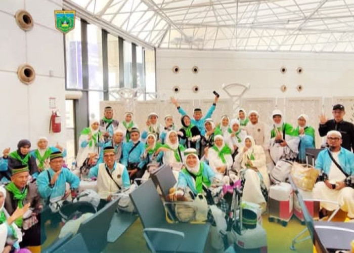 79 Jemaah Haji Padang Panjang Dijadwalkan Tiba di Kampung Halaman Rabu Pagi