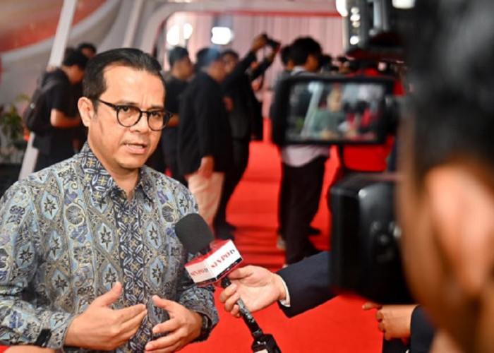 Gempuran Hoaks Marak di Medsos, Wamenkomdigi Dorong Media Jadi Penjernih Informasi