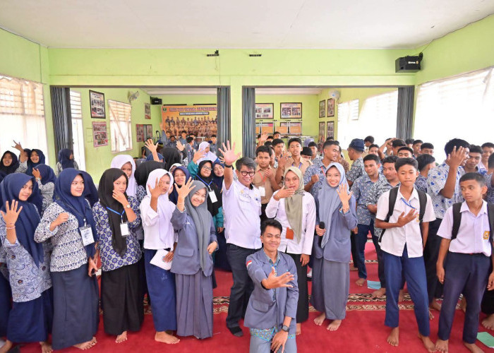 Pemko Payakumbuh Bekali Pelajar MPLS Literasi Digital untuk Cegah Cyberbullying dan Judi Online