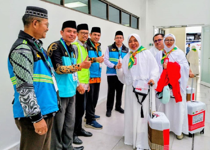 Kloter 14 Terbang ke Tanah Suci, Plh Kakanwil Minta Jemaah Jaga Niat dan Petugas Mengayomi