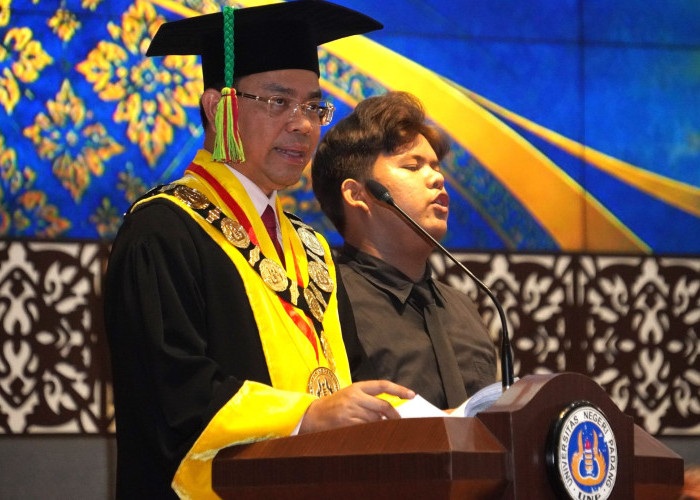 Wisuda ke-145 UNP, Rektor Dorong Lulusan Aktif dalam Mitigasi Pascabencana