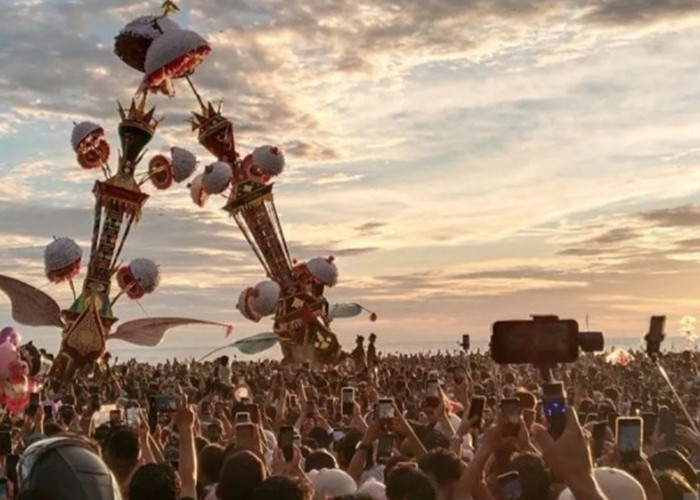 Tiket Masuk Gratis Pantai Gandoriah: Pemkot Pariaman Manjakan Pengunjung Puncak Tabuik 2026