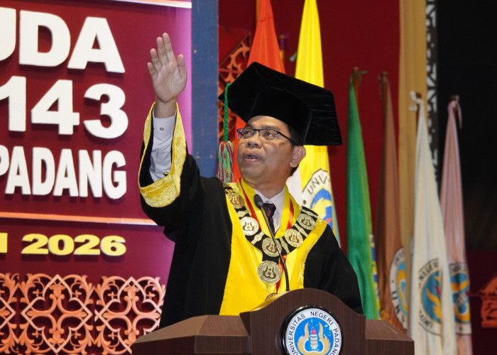 Rektor UNP Apresiasi Alumni DKV Pemenang Desain Logo HUT Ke-81 RI