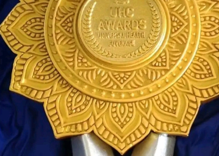 Prestasi Awal 2026, Kota Padang Sabet Penghargaan UHC atas Jaminan Kesehatan Warga