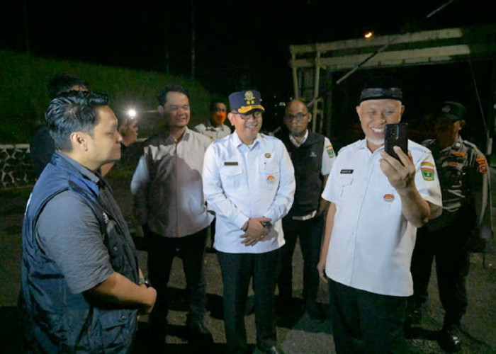 Hapus Blank Spot Sitinjau Lauik, Gubernur Mahyeldi Pasang Penguat Sinyal Demi Keselamatan