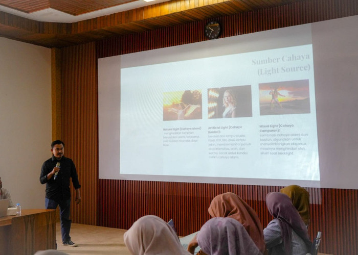 Workshop Digitalisasi UMKM Solok: Optimalisasi Foto Produk untuk Tingkatkan Daya Saing Ekonomi Nagari