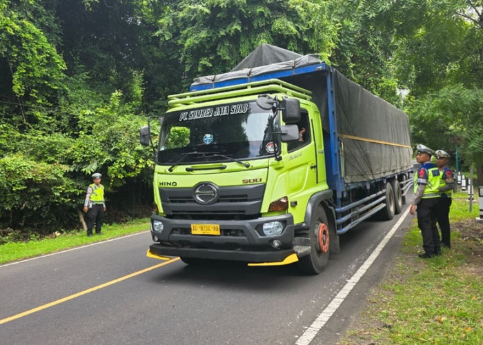 Menhub Prihatin Banyak Truk Tidak Patuh Pembatasan Operasional di Musim Mudik