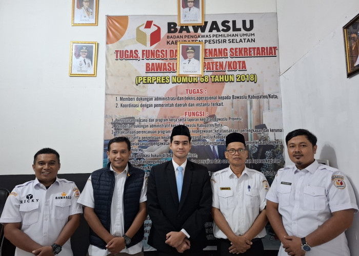Bawaslu RI Lantik 2 Pejabat Struktural Bawaslu Pesisir Selatan