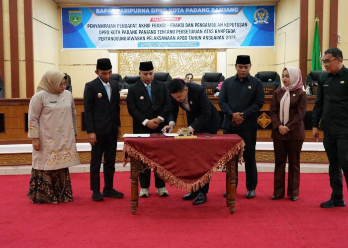 Padang Panjang Resmi Tetapkan Perda Pertanggungjawaban APBD Tahun Anggaran 2025