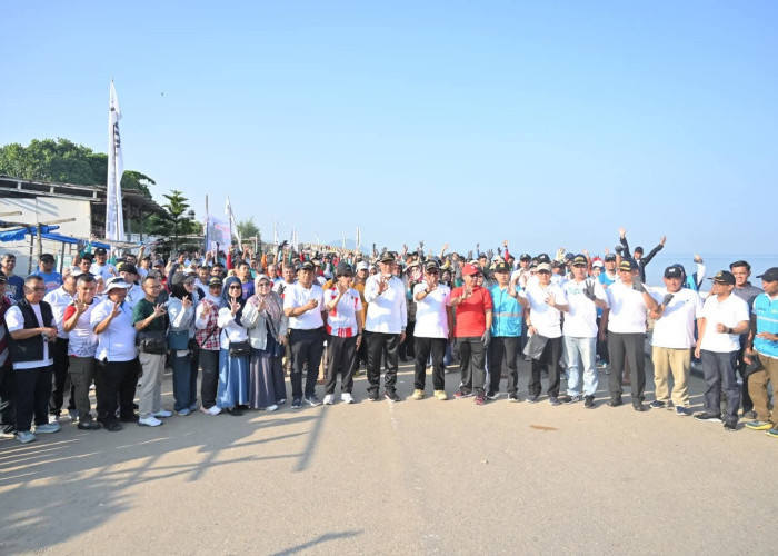 Gerakan Indonesia Asri Gaungkan Aksi Nyata Peduli Lingkungan di Pantai Purus Padang