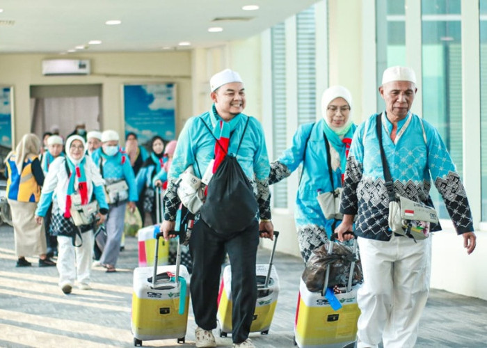 Kemenhaj Sumbar Tuntaskan Pemulangan Seluruh Jamaah Haji Debarkasi Padang 2026