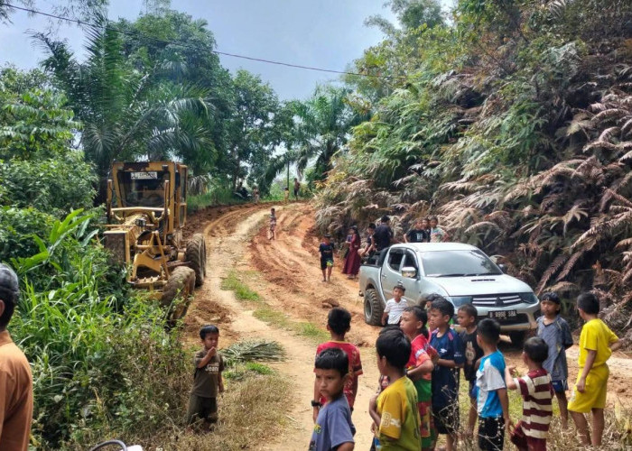 Jalan Menuju Rura Patontang Mulai Diperbaiki, Akses Warga Kian Terbuka