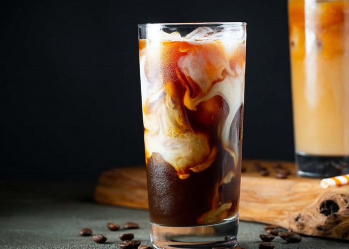 Kopi Gula Aren, Resep Minuman Kekinian yang Jadi Favorit Pecinta Kopi
