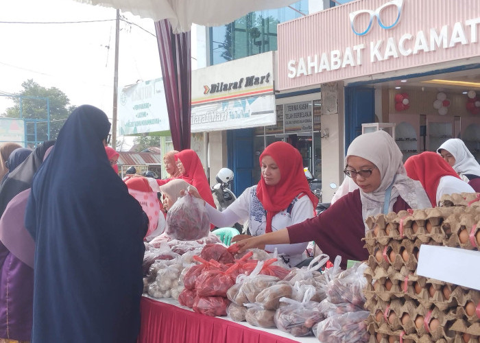 GPM Kembali Digelar, Warga Padang Panjang Antusias Belanja Pangan Terjangkau