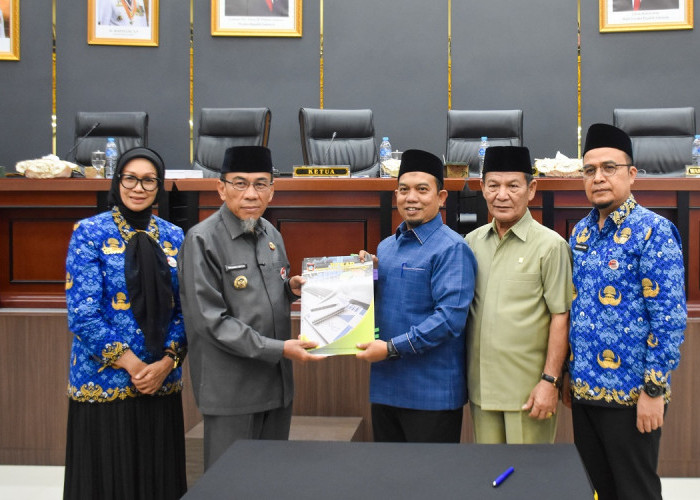 DPRD Padang Setujui P-APBD 2026, Pemkot Bidik Pendapatan Rp2,6 Triliun di 2027