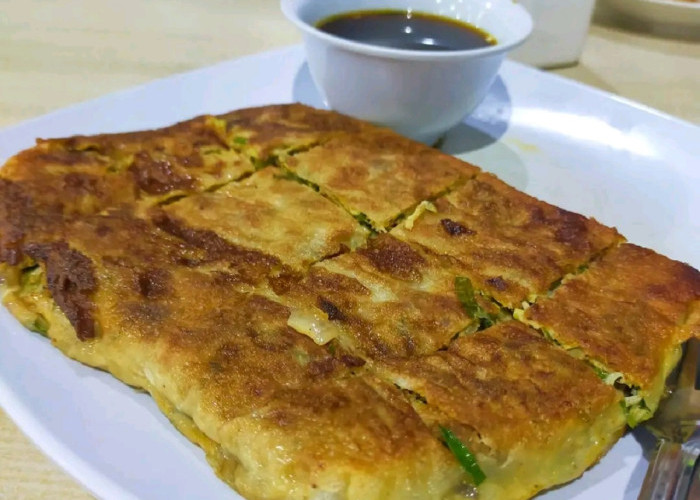 Bosan Menu Rumahan? Martabak Mesir Kubang Jadi Pilihan Gurih Berbuka Puasa