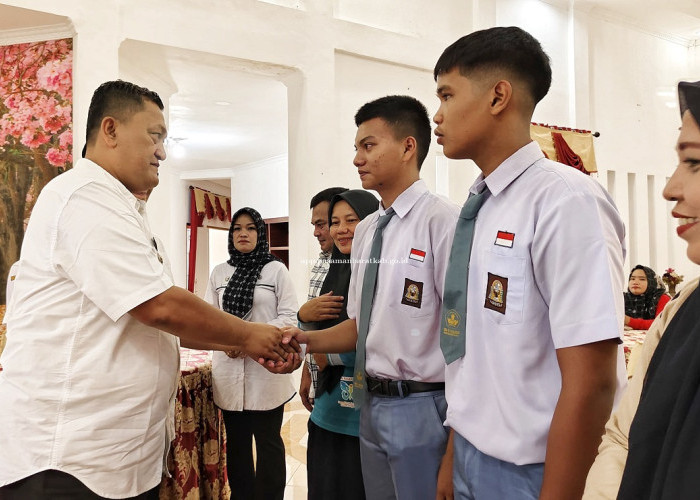 Wabup Pasbar Beri Dukungan Penuh pada Dua Siswa yang Ikuti Seleksi Paskibraka Provinsi Sumbar 2025