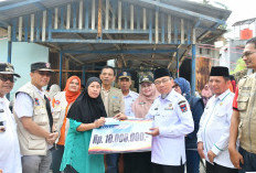 Pemko Padang Salurkan Bantuan untuk Korban Kebakaran di Lubuk Kilangan, Warga Terima BSTT Rp10 Juta