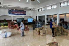 PT Waskita Padang Salurkan Bantuan untuk Korban Banjir dan Longsor di Kota Padang