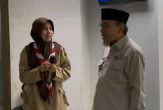 Air Mata di Masjid Ukhuwah: Perjuangan Siswi MAN 1 Padang Hidupi Adik hingga Diangkat Anak oleh Maigus Nasir