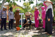 Hardiknas 2026, Polres Padang Panjang Tanam Pohon dan Apresiasi Guru Berprestasi