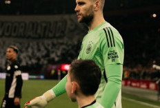 Maarten Paes Tak Puas Hasil Imbang, Tuntut Ajax Lebih Tegas di Kotak Penalti