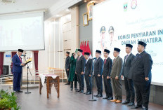 Lantik Komisioner KPID Baru, Gubernur Sumbar: Penyiaran Harus Mencerdaskan, Bukan Menyesatkan