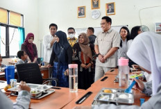 Dukung Anak Berkebutuhan Khusus, Wamenkomdigi Tinjau Makan Bergizi Gratis Berbasis Digital