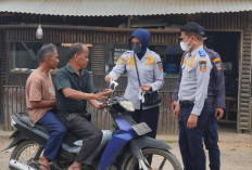 Kabut Asap Selimuti Dharmasraya, Pemprov Sumbar Salurkan 50.000 Masker untuk Warga