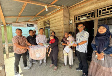 Kelompok Rentan Terdampak Bencana di Pasaman Barat Terima Bantuan Sosial