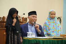 Pemprov Sumbar Salurkan Hibah Pembangunan dan Bantuan Sosial di Masjid Syekh Muhammad Daud