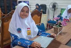 Kikan Siswi SMPN 1 Padang Panjang Sabet Medali Emas Lomba Menulis Cerita FLS3N Nasional