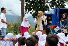 116 Siswa SD 29 Koto Malintang Nikmati Layanan Perpustakaan Keliling, 700 Buku Dihadirkan